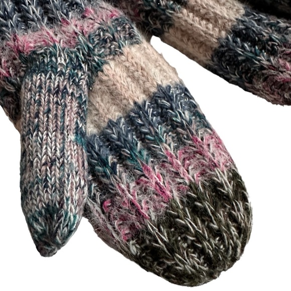 Chunky Knit Stripe Mittens with Pink Sherpa Cuffs - Picture 5 of 6